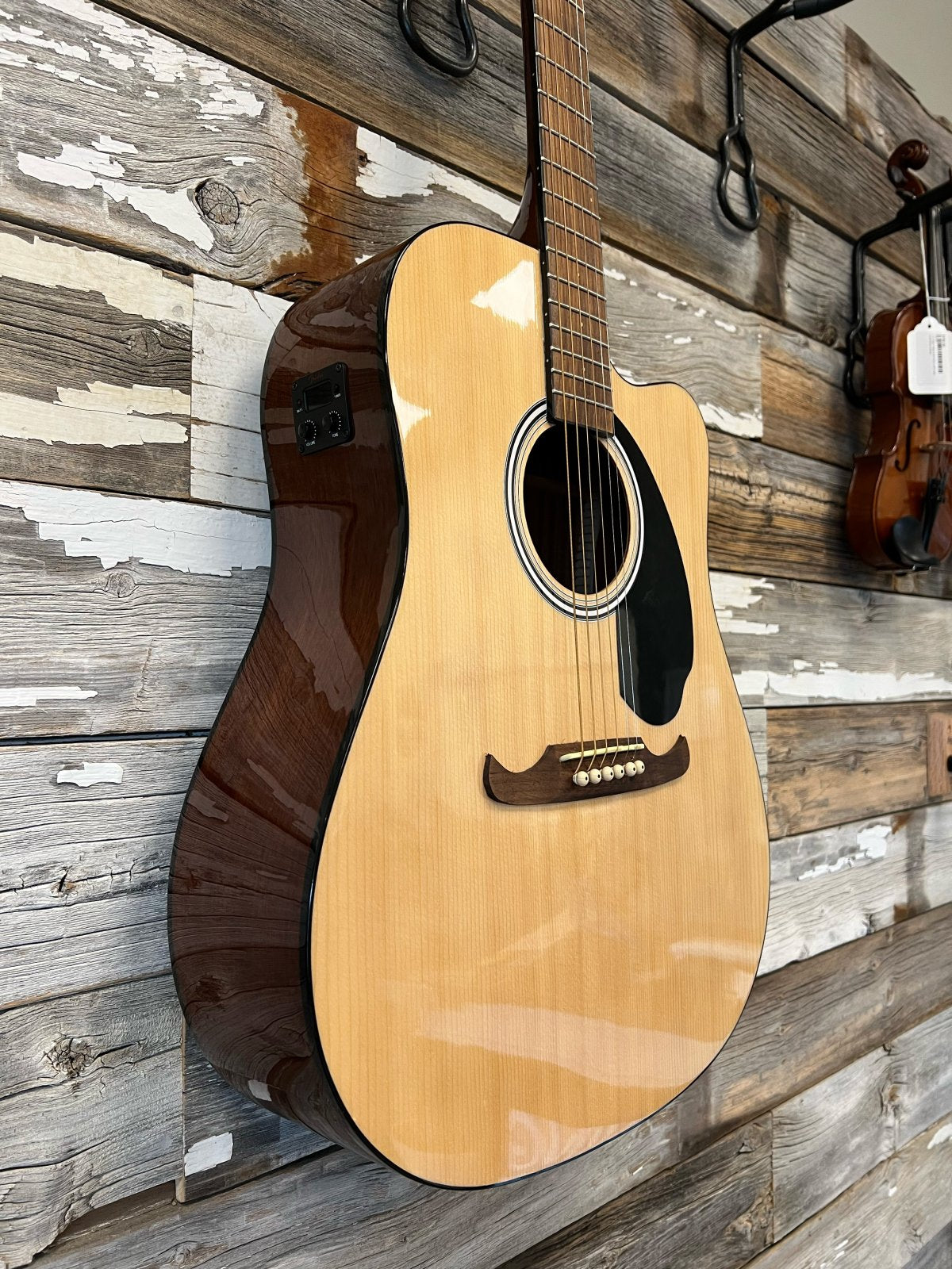 LIKE NEW Fender FA-125CE Dreadnaught, Natural