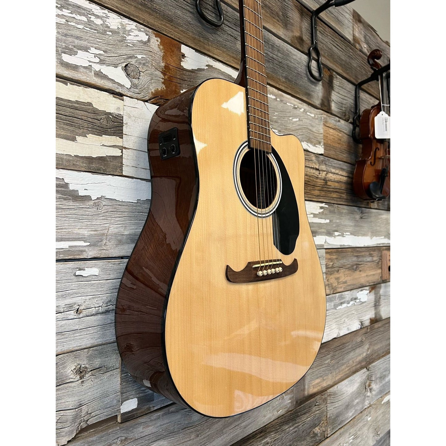 LIKE NEW Fender FA-125CE Dreadnaught, Natural
