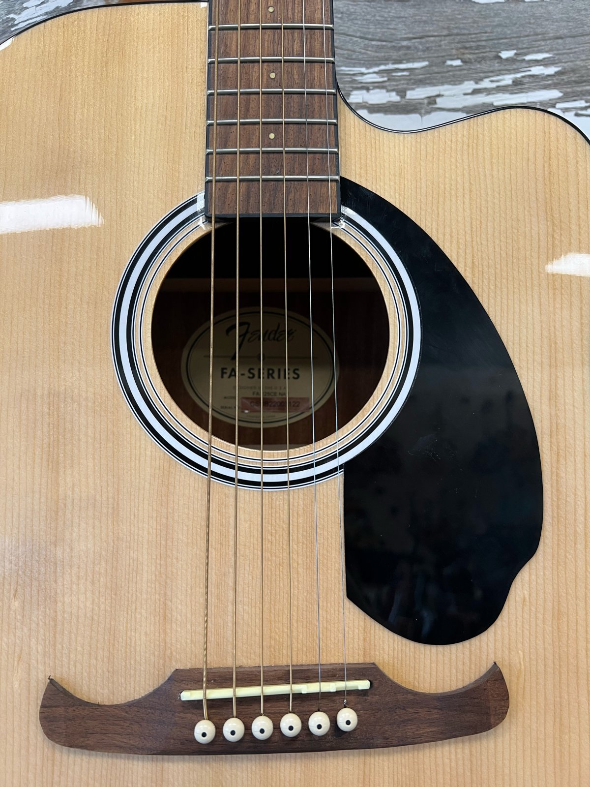 LIKE NEW Fender FA-125CE Dreadnaught, Natural