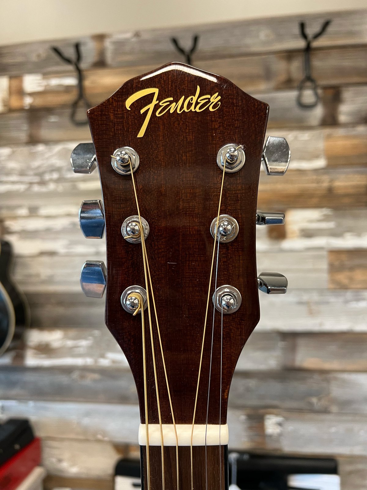 LIKE NEW Fender FA-125CE Dreadnaught, Natural