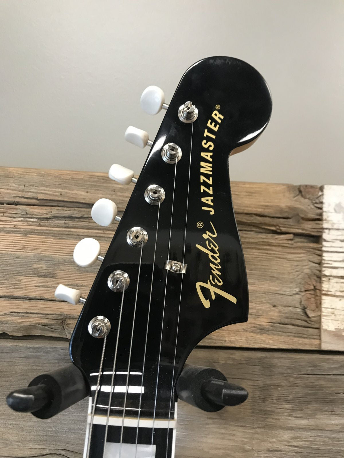 LIKE NEW Fender Gold Foil Jazzmaster Electric Guitar - Candy Apple Burst