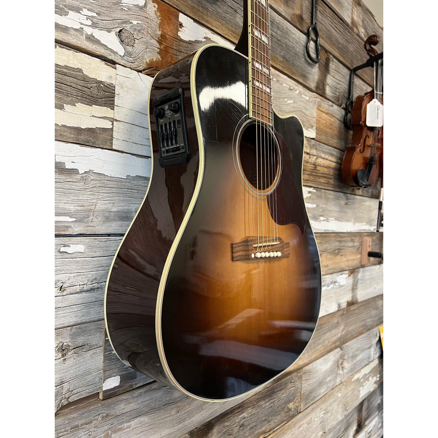 Gibson 2015 Hummingbird Pro CE w/case