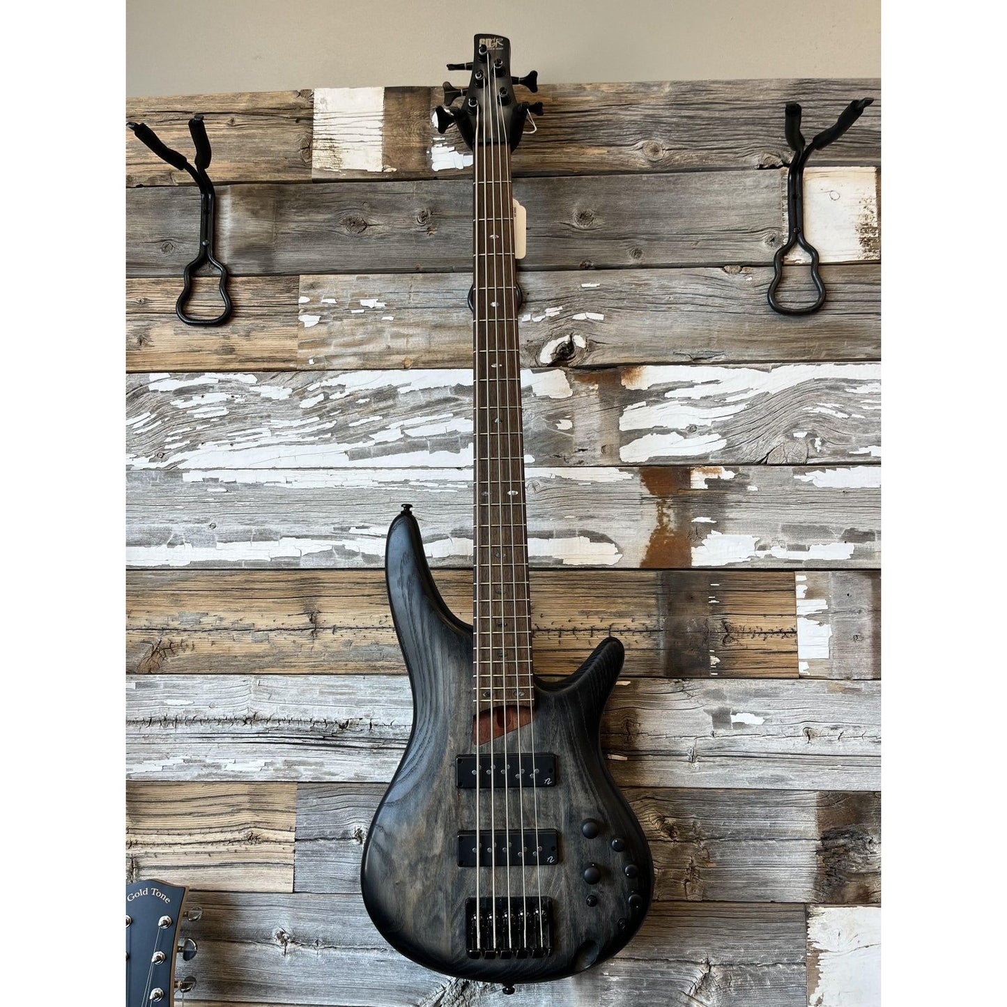 USED Ibanez Soundgear 5 String Electric Bass w/ hard case