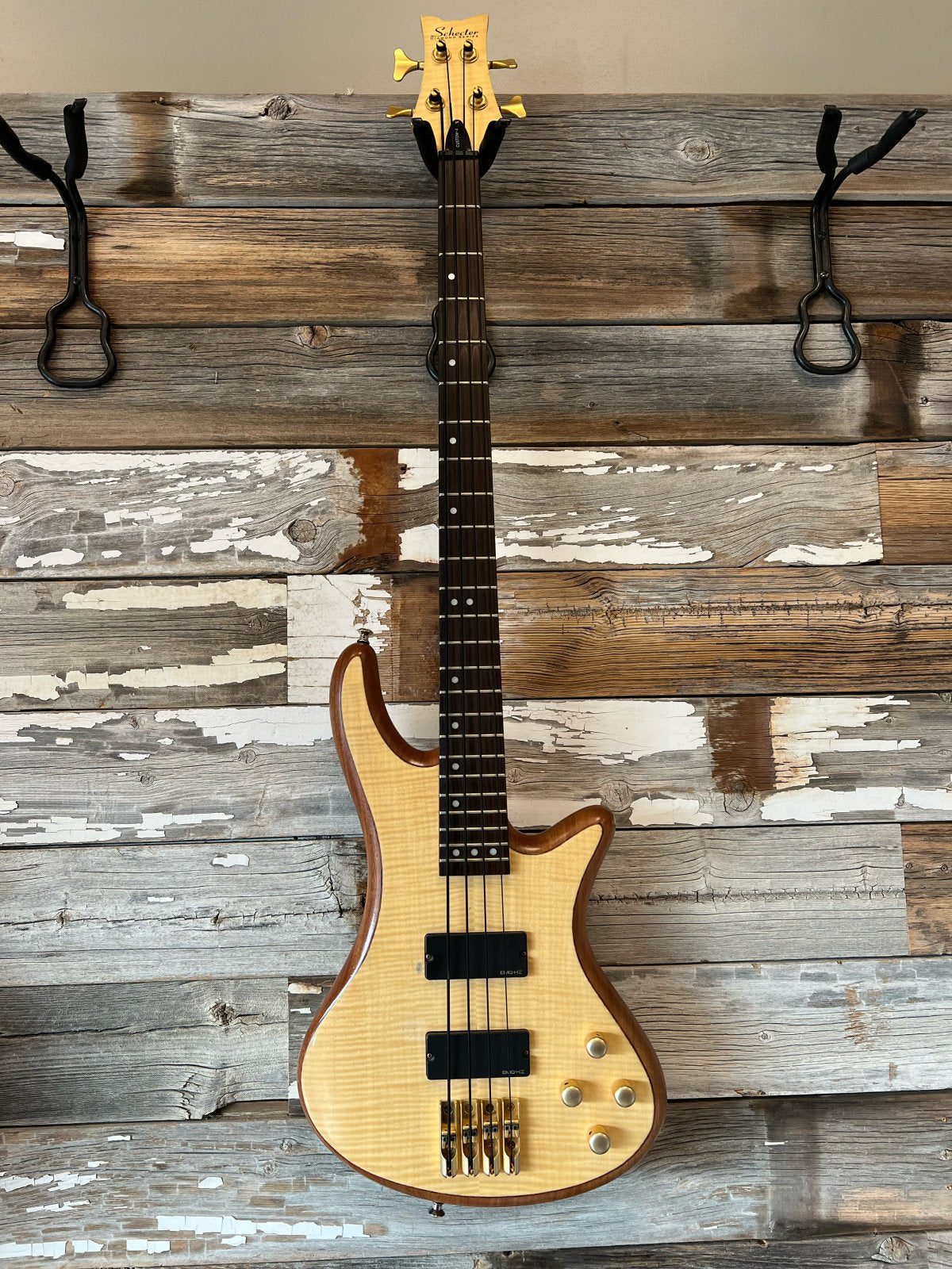 Used - Schecter Custom 4 Bass w/coffin case