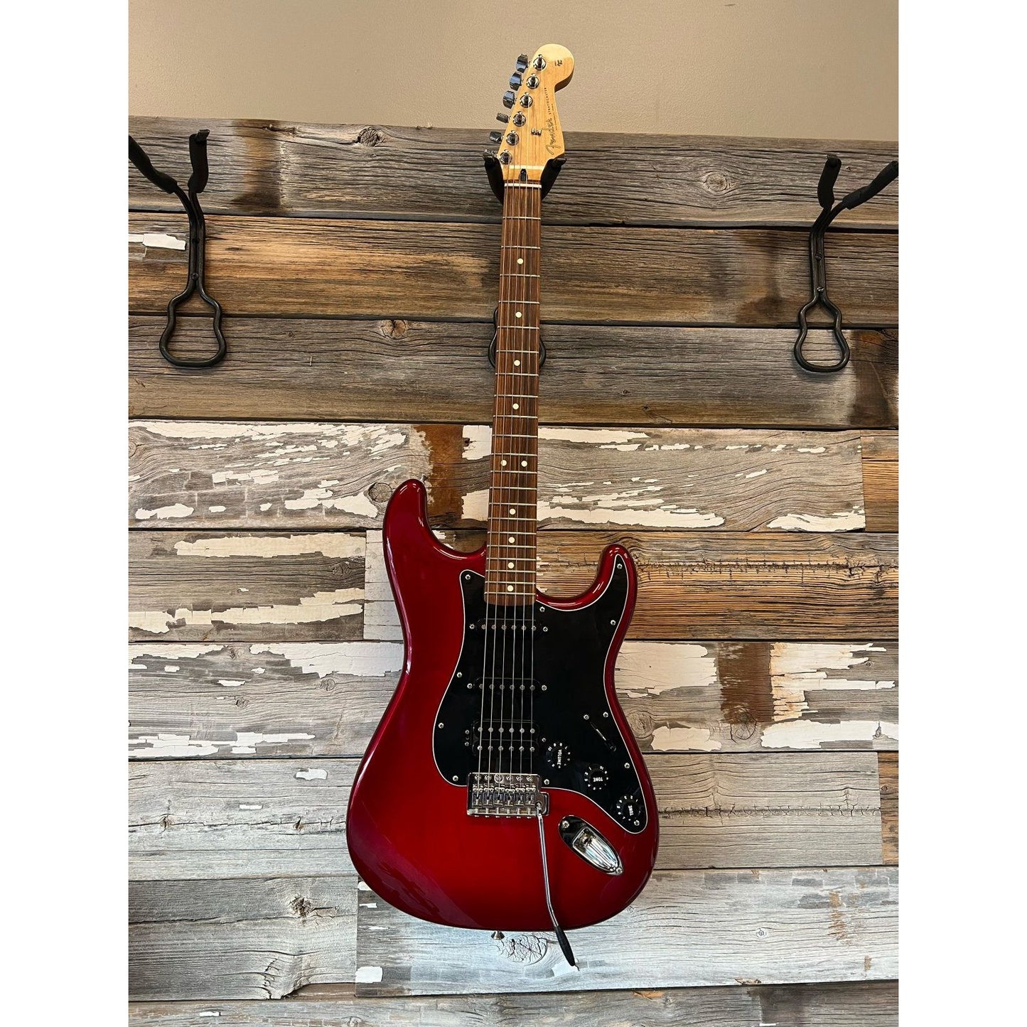 Used - Fender Stratocaster - MIM - Candy Apple Red
