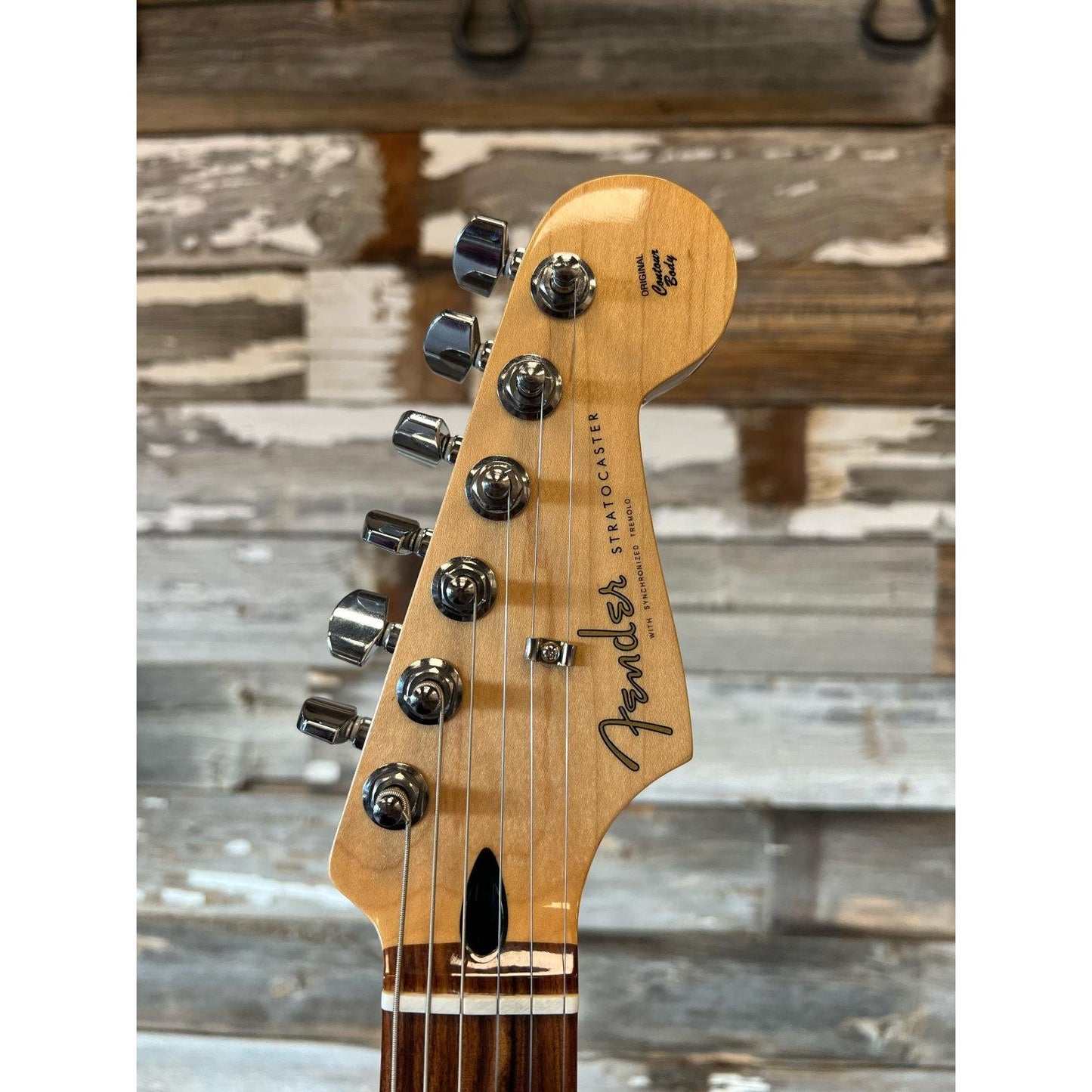 Used - Fender Stratocaster - MIM - Candy Apple Red