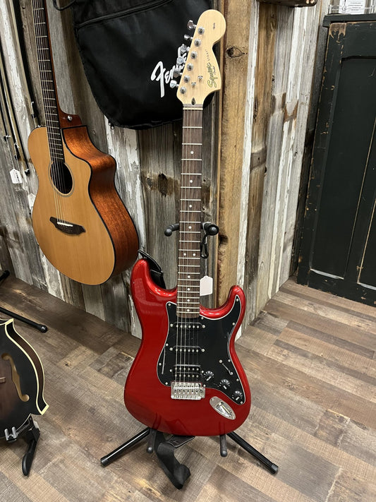 Like New Squire Affinity Strat SN: ICS15031095 with Gig Bag