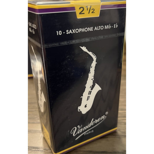Vandoren Alto Sax Reed, #2.5, 10ct